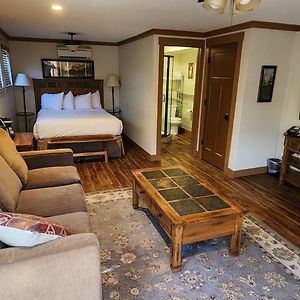 Queen Suite